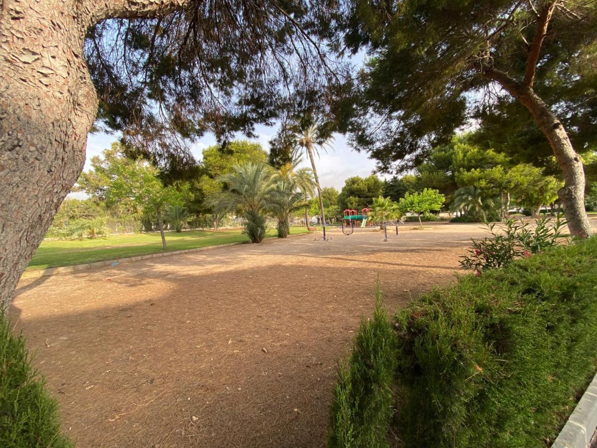 Orihuela Costa 3 Bdr Condo On La Zenia Beach With Patio المظهر الخارجي الصورة