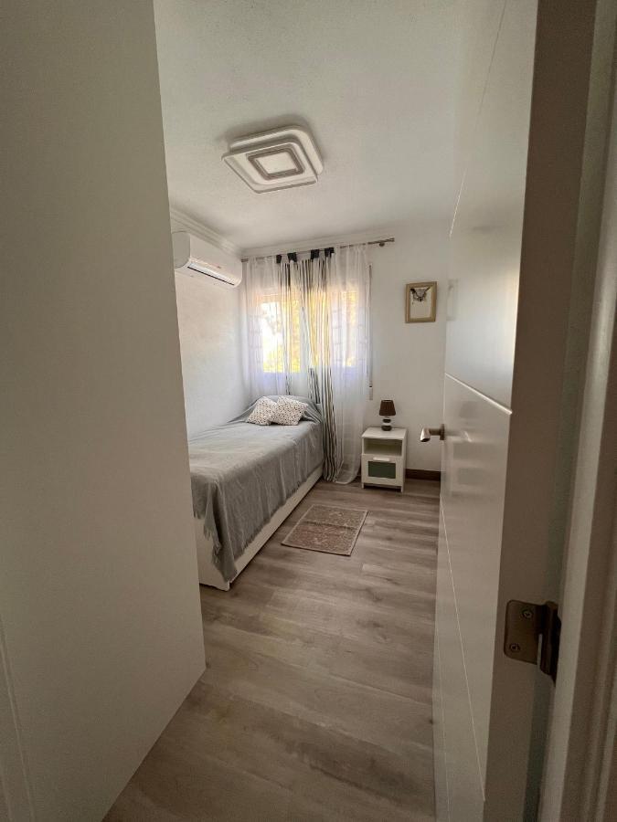 Orihuela Costa 3 Bdr Condo On La Zenia Beach With Patio المظهر الخارجي الصورة
