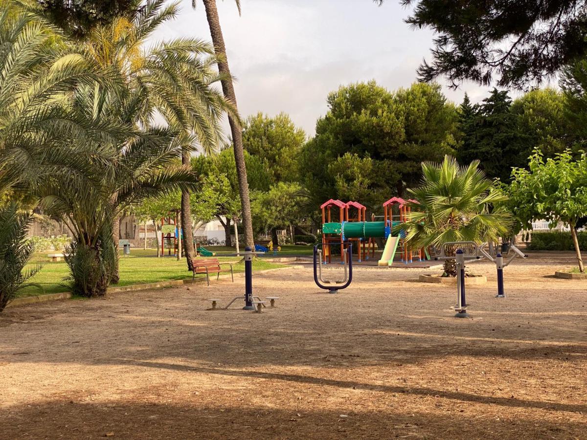 Orihuela Costa 3 Bdr Condo On La Zenia Beach With Patio المظهر الخارجي الصورة